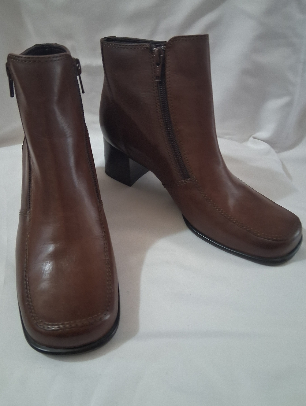 St. John's Bay • Brown Zip-up, Square Toe, Ankle Boots. Size 7 1/2